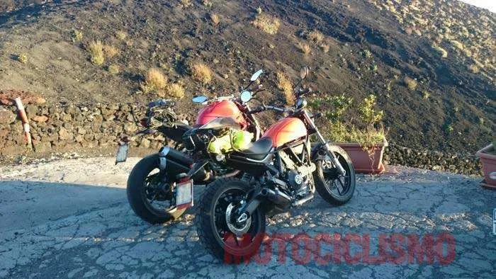 Ducati_Scrambler400_01